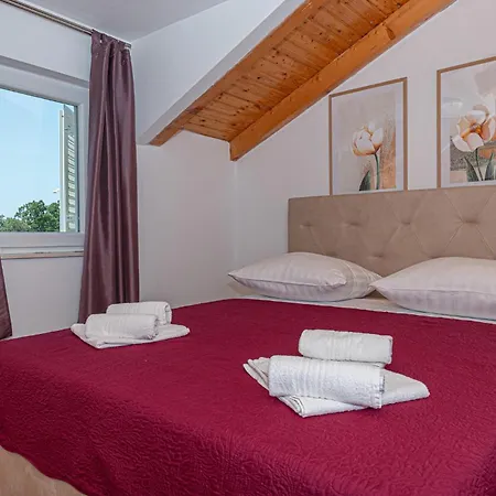 Holiday home Stunning In With Wifi Siritovci