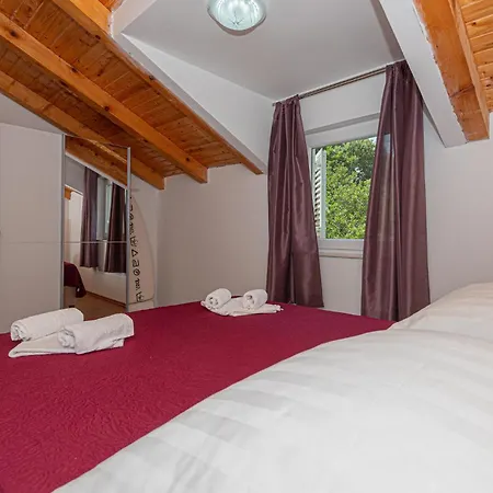 Stunning In With Wifi Holiday home
