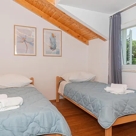 Stunning In With Wifi Holiday home